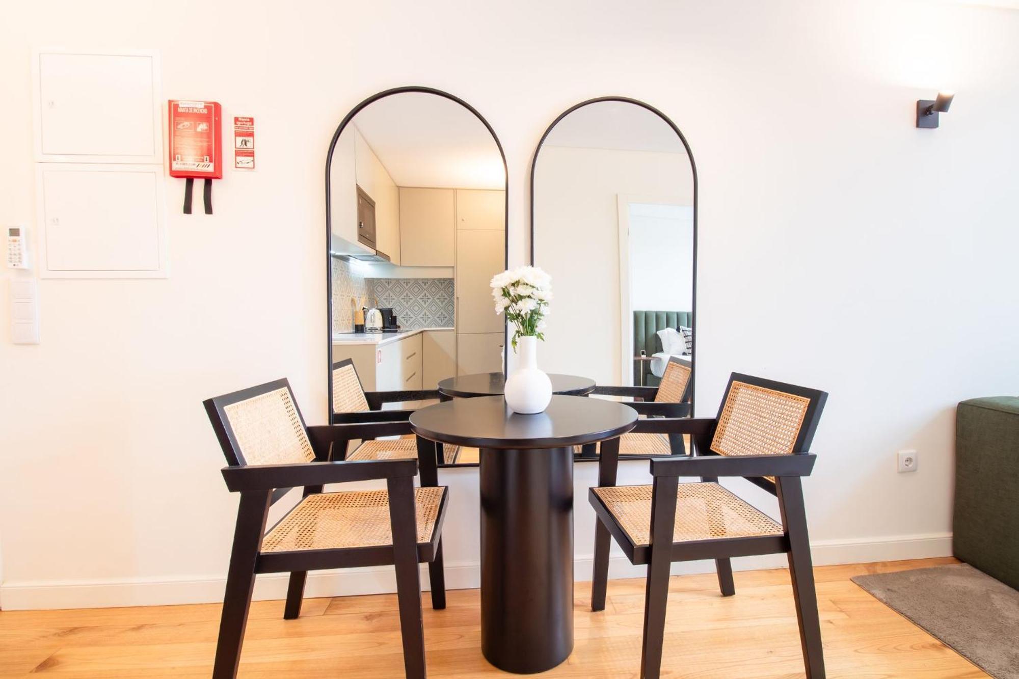 Appartement Mouzinho Da Silveira 215 By Lovelystay